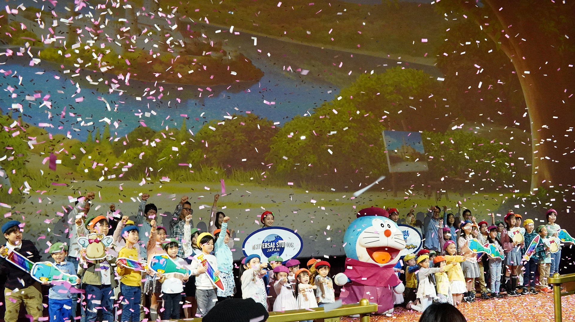 最後は全員で開幕を宣言