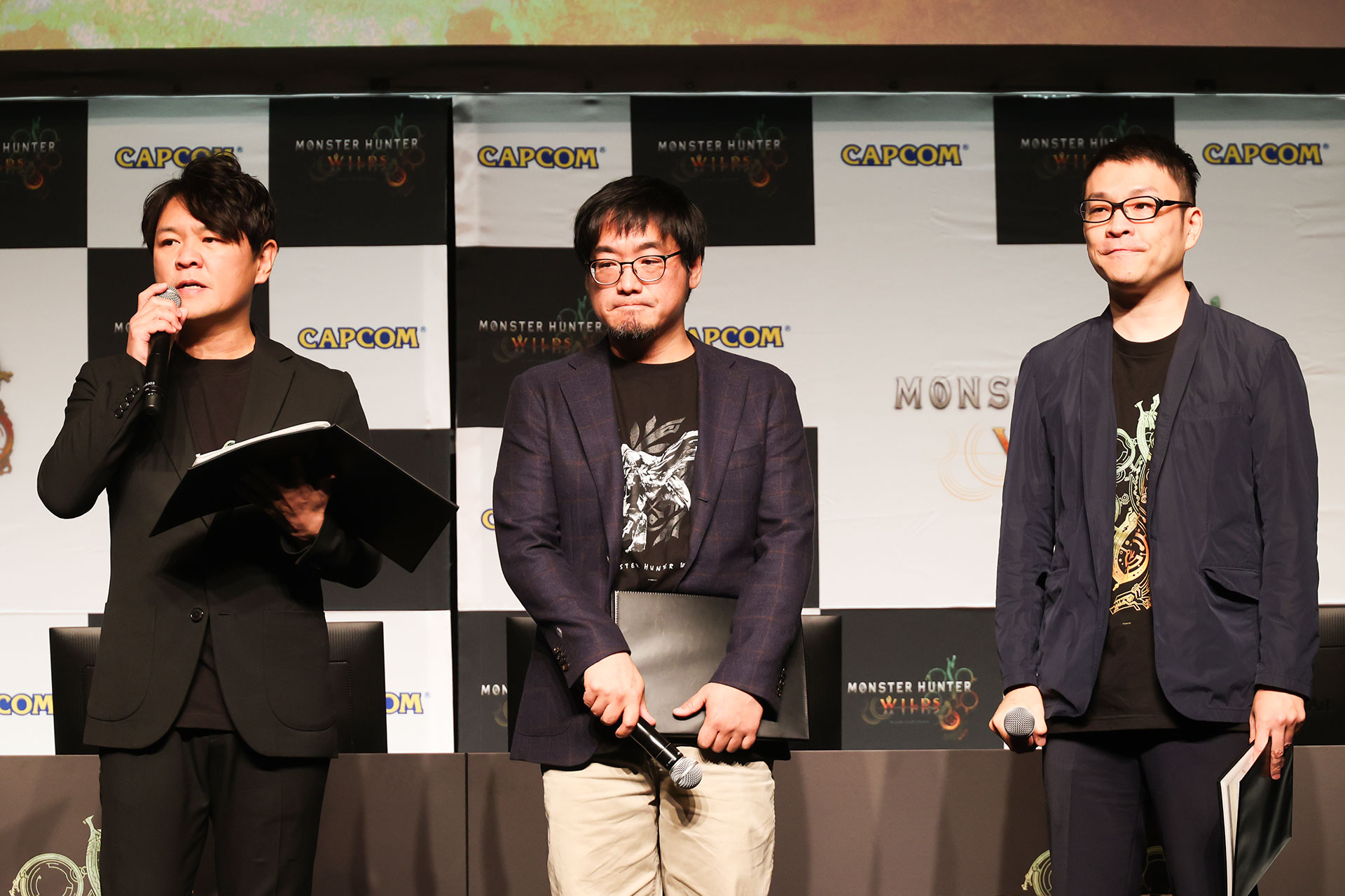 写真左からプロデューサーの辻本良三氏、アートディレクター兼エグゼクティブ・ディレクターの藤岡要氏、ディレクターの徳田優也氏