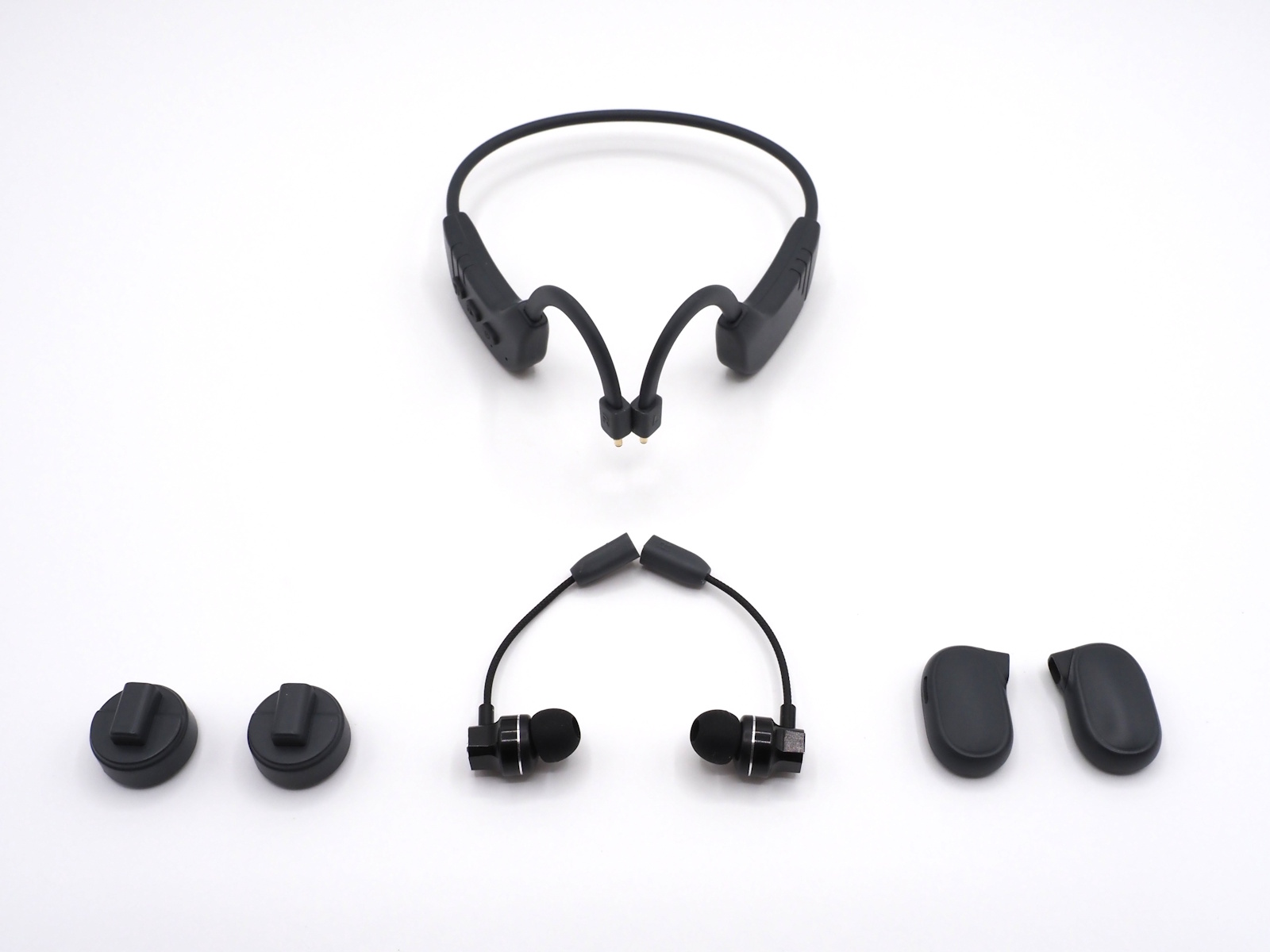 左から骨伝導ユニット、カナル型ユニット、空気伝導ユニット