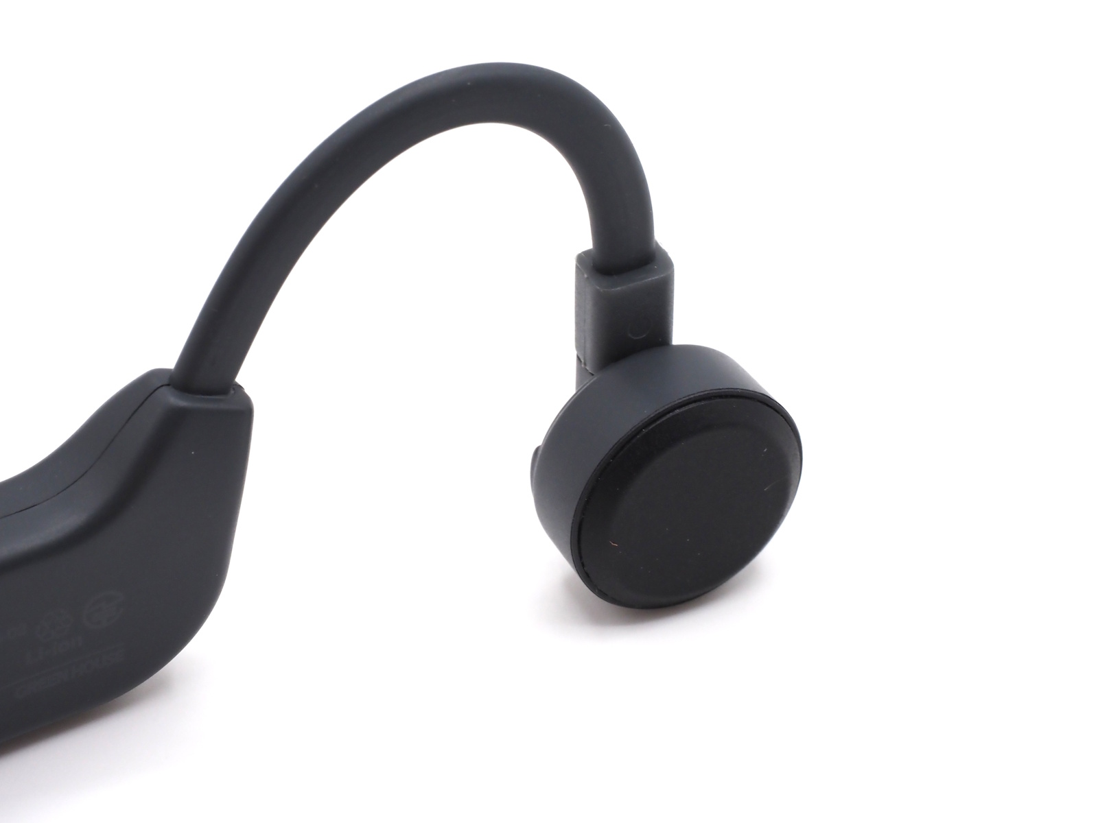 骨伝導ユニットは高音域補助スピーカーがなく、骨伝導スピーカーのみのシンプルな構成