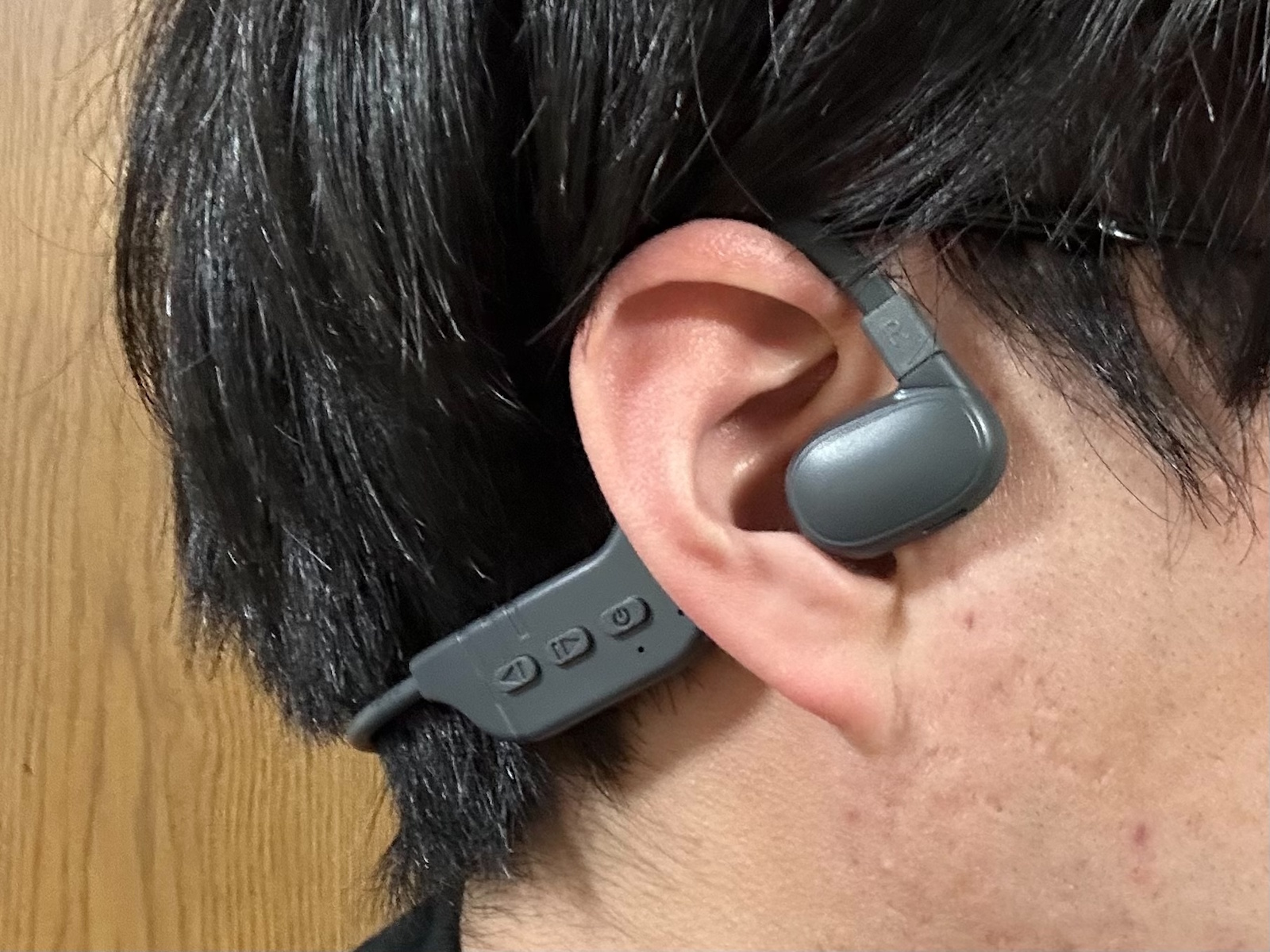 音質はそこそこだが、圧迫の少ない装着感で快適だ