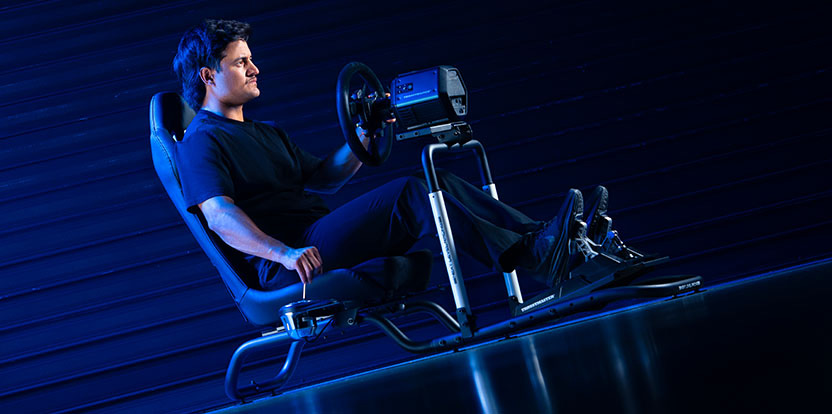 手頃な価格で実現するフルコックピットレーシング体験