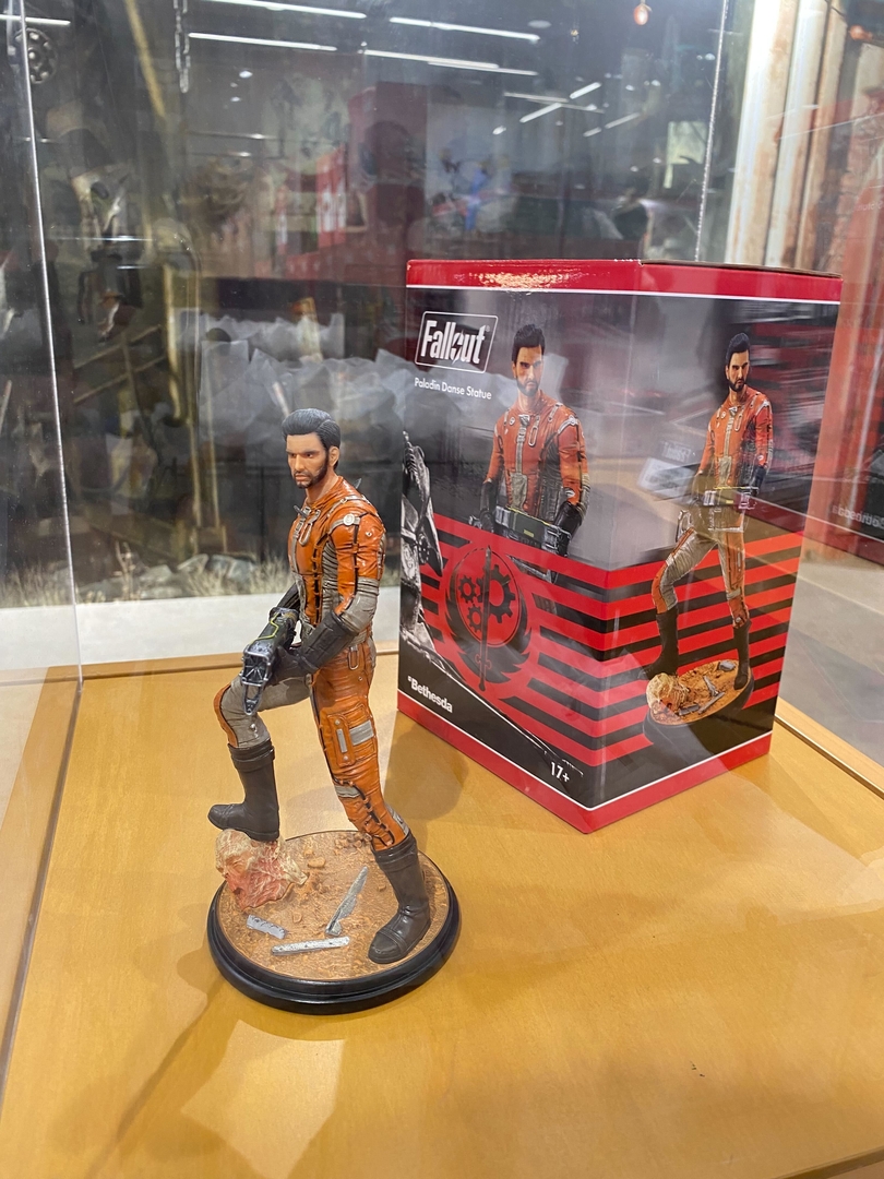 「Fallout 4」よりパラディン・ダンスのフィギュア。パワーアーマーは着ていない