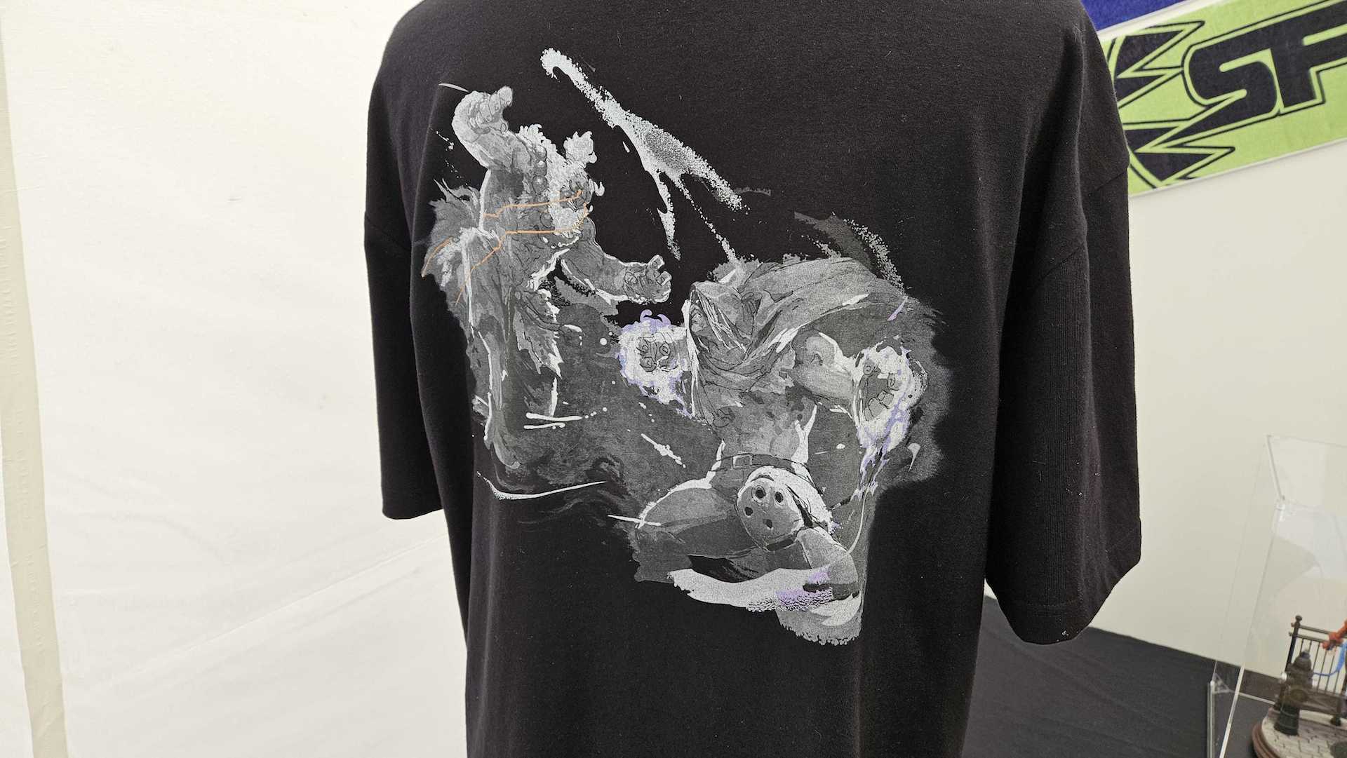 カプコンカップグッズがズラリ