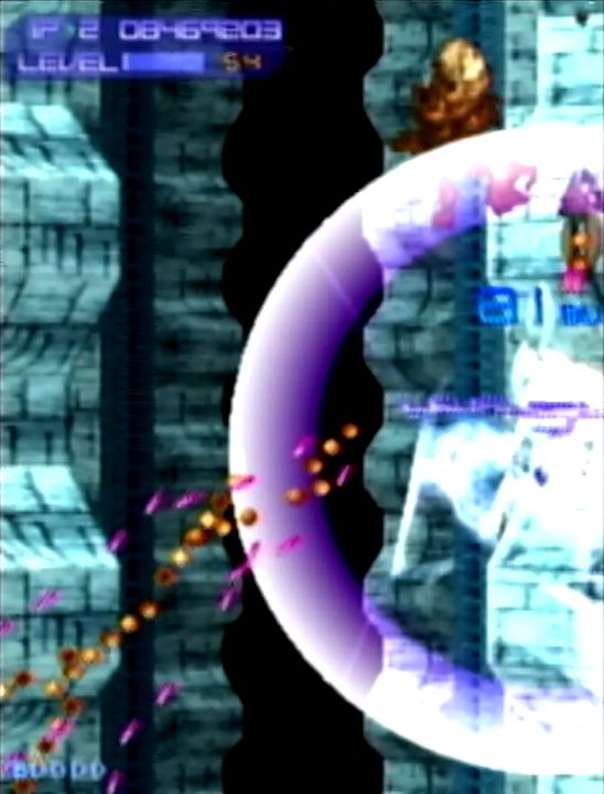 わずかな無敵時間を利用して、体当たりで連続レベルアップを狙うのもまた楽しい