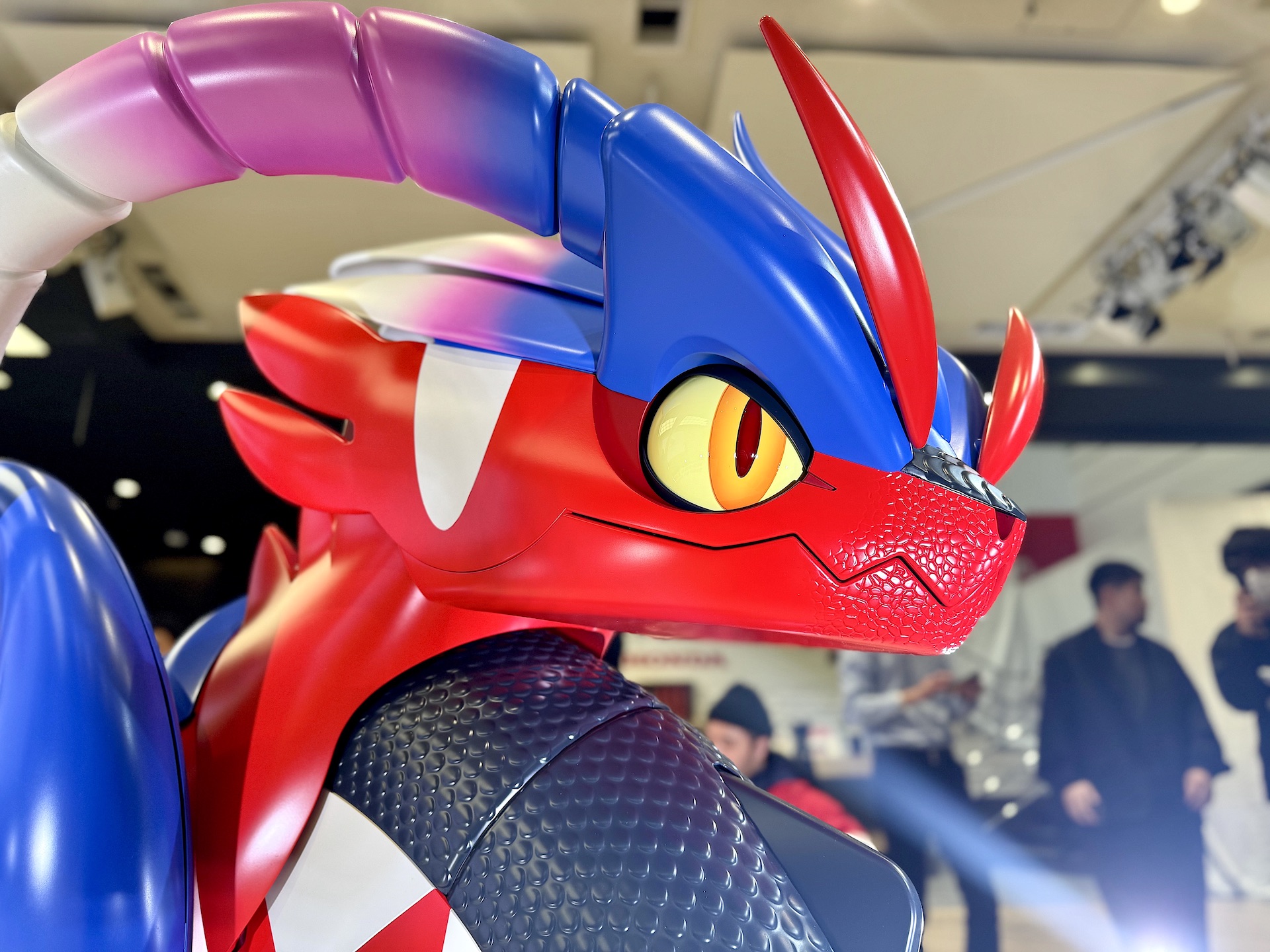 機械ではなくまるで生き物のような生き生きとした表現など、随所にものすごいこだわりがみられる