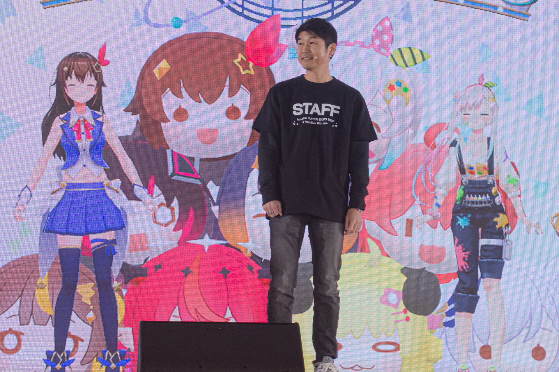 はにかみながら登場した谷郷氏。客席からは「YAGOOかわいいよー！」「回ってー!!」など思い思いのラブコールが飛んだ