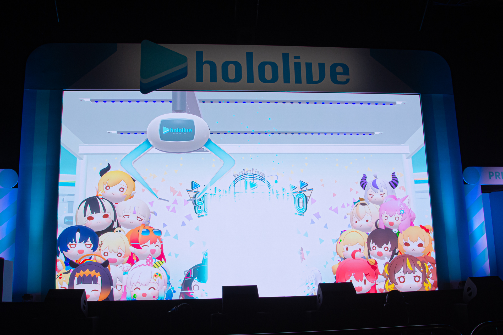 EXPOのテーマに沿った演出で、現地に詰めかけたファンたちを沸かせる