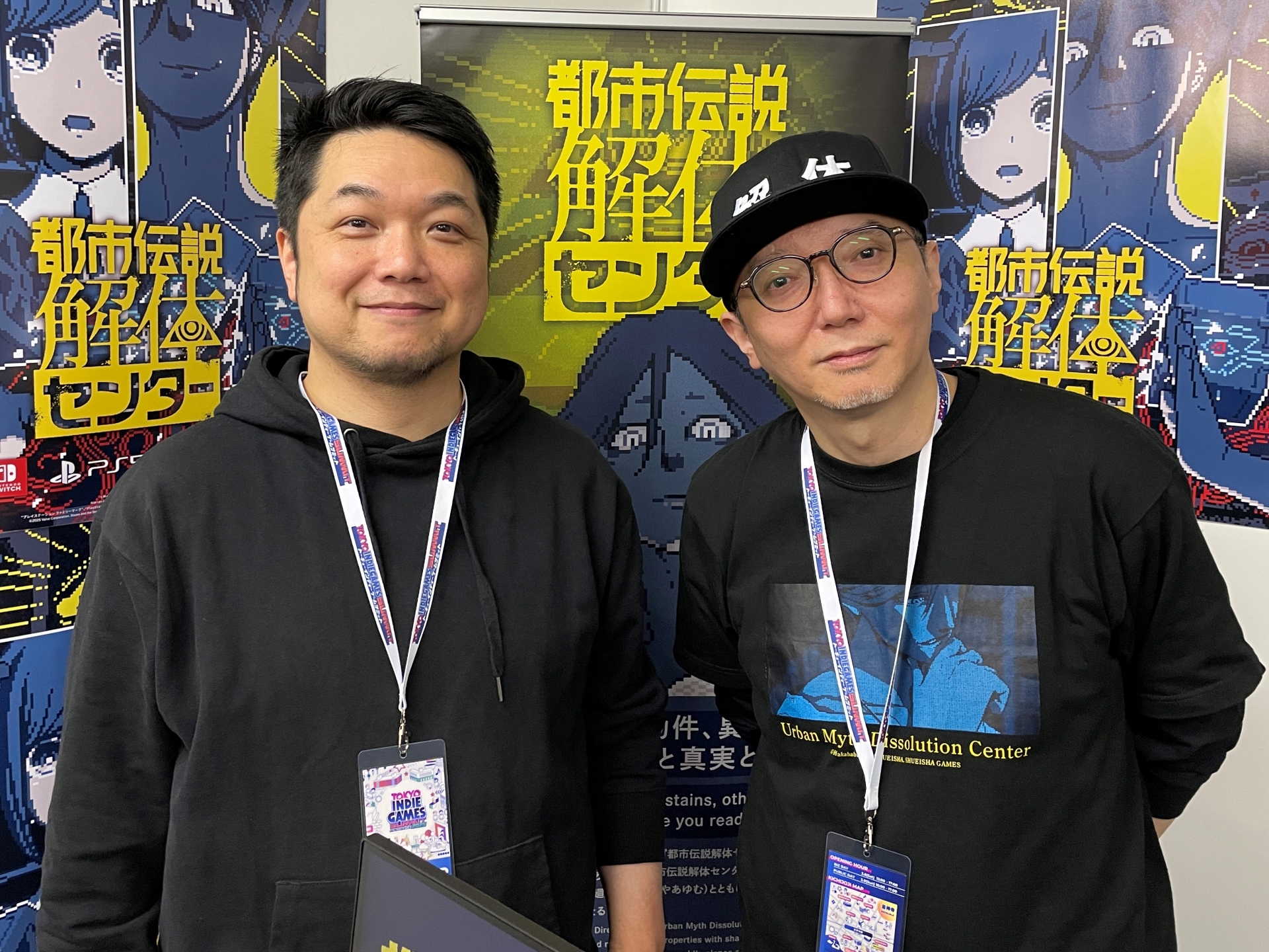 左から、墓場文庫ピクセルアーティストのハフハフ・おでーん氏、集英社ゲームズ本作プロデューサーの林真理氏