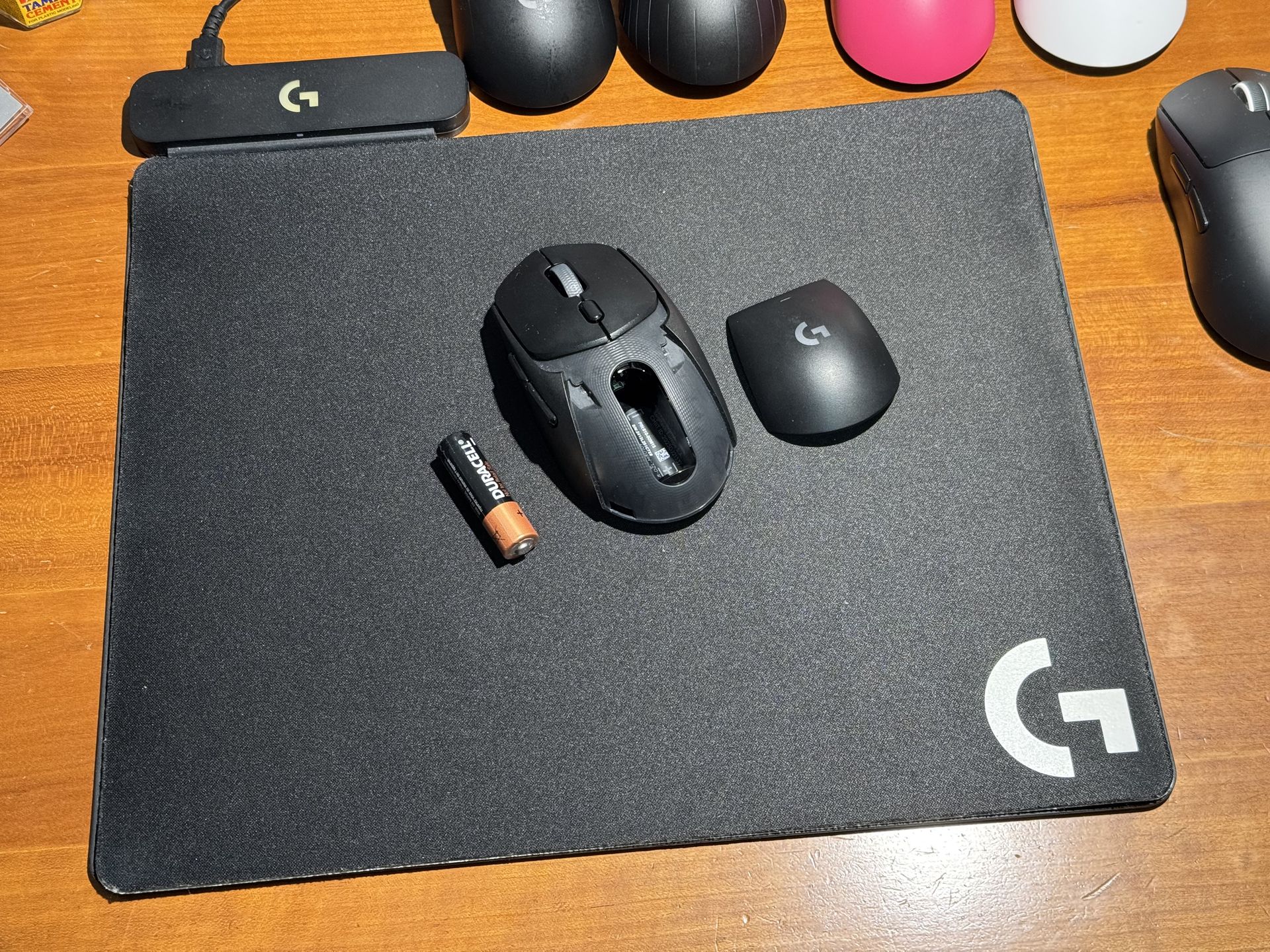 乾電池駆動のG309では、乾電池なしでの連続利用が可能になる