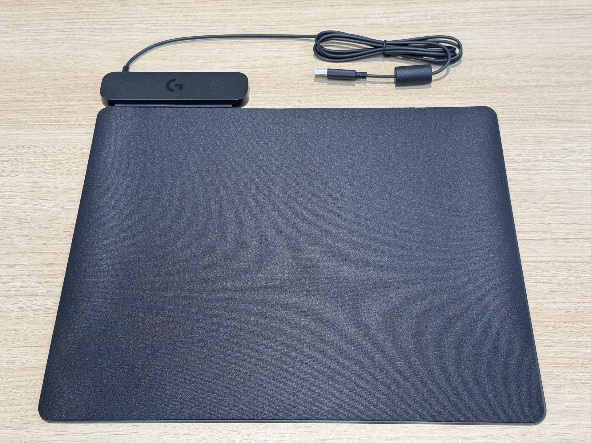 マウスパッドにGロゴがなくなり、シンプルなデザインに