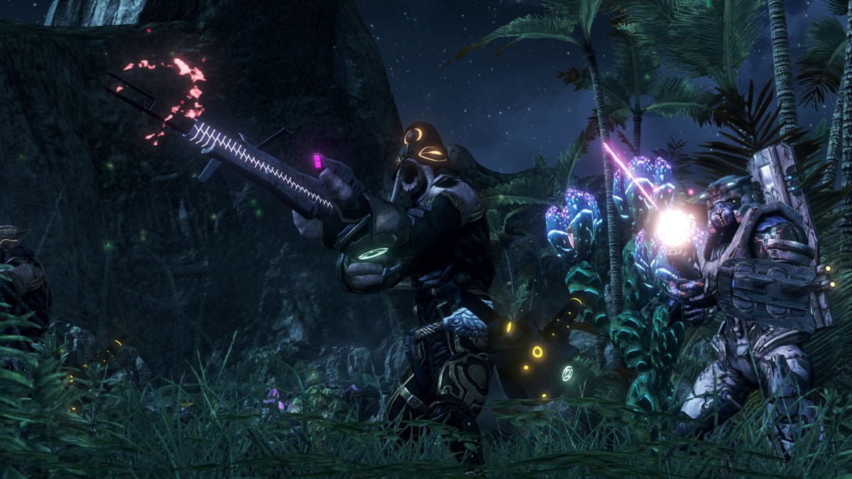 ライフに攻撃を加えるグロウスたち