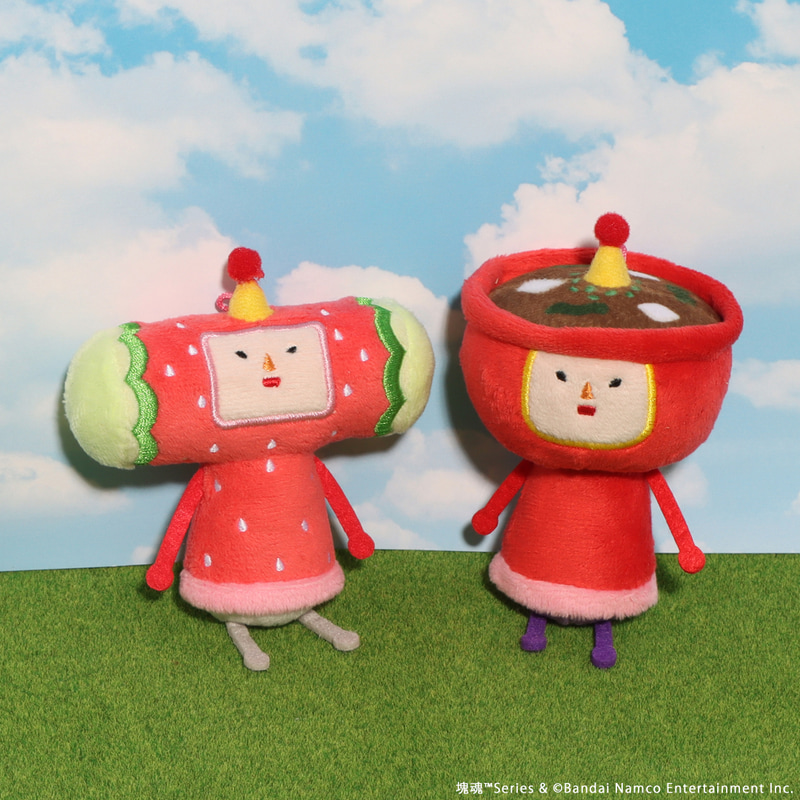 左「イチゴチャンヌイグルミキーホルダー」、右「ミソヌイグルミキーホルダー」