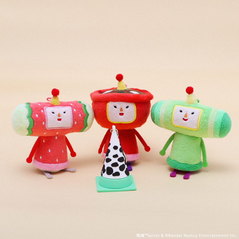 王子のぬいぐるみ(右）も再販売される