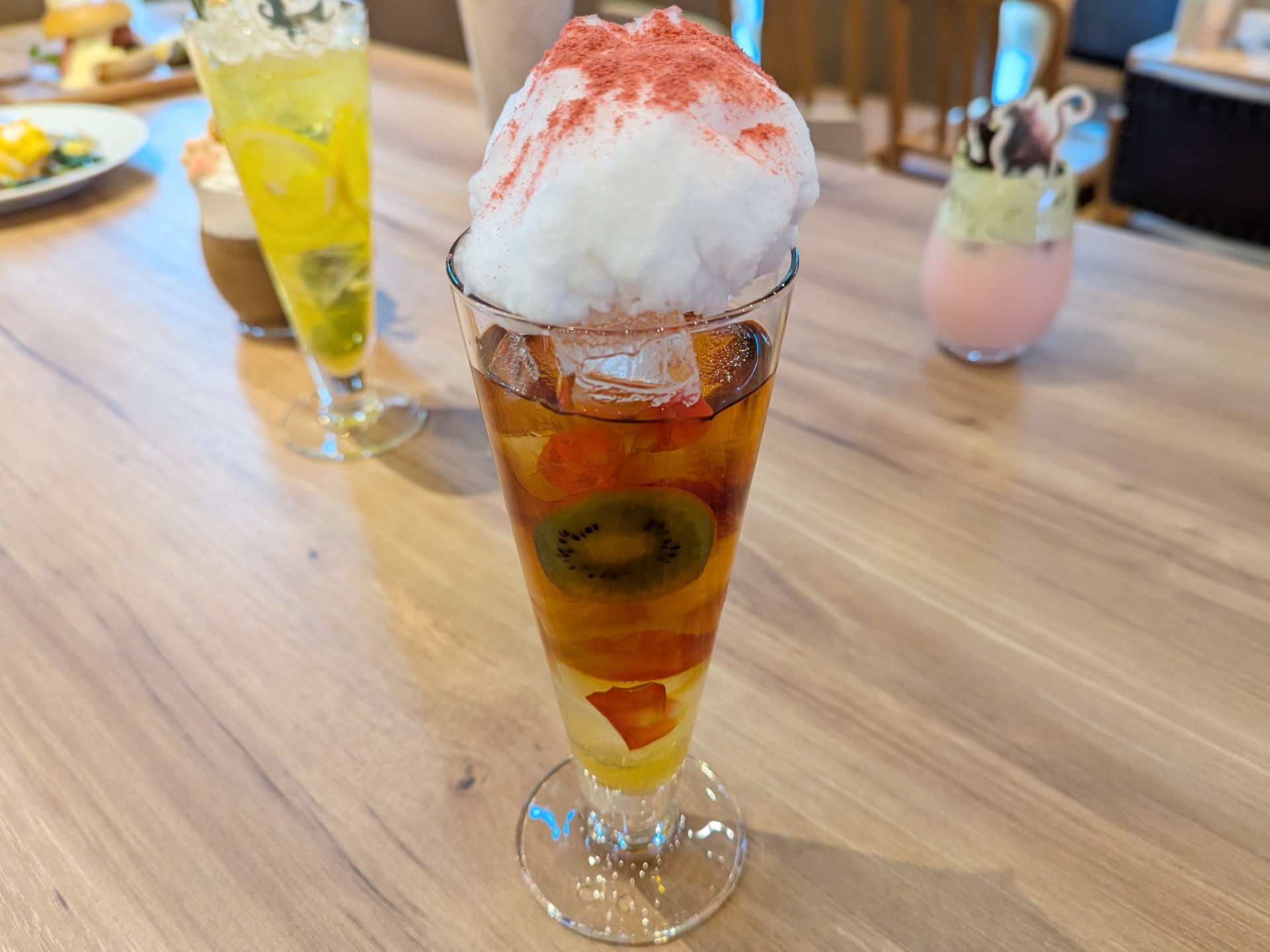 刺花フルーツアイスティー