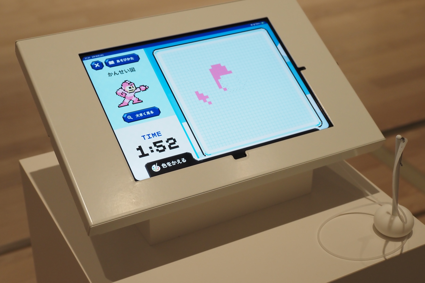 ドット絵の塗り絵が体験できるコーナー