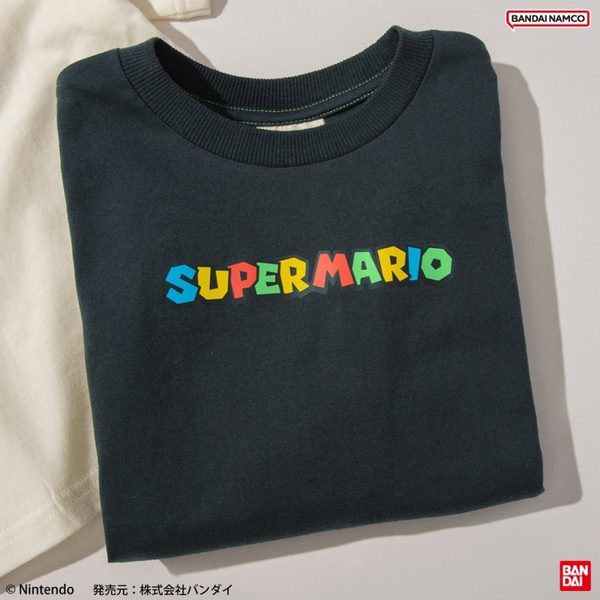 チャコールグレー