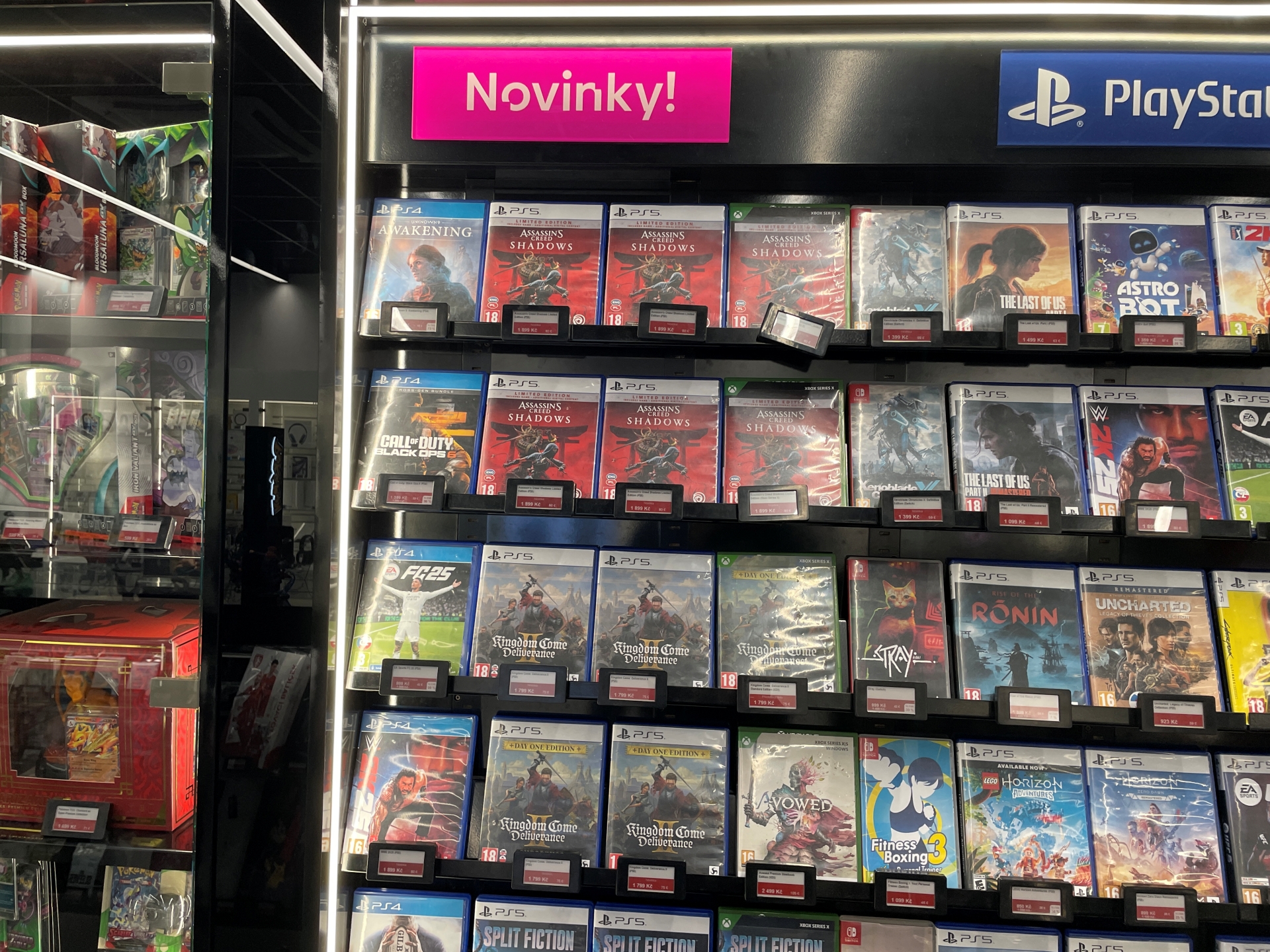 新作コーナーでは2番手の位置に「KCD2」が。チェコではプレイステーションが人気のようだ