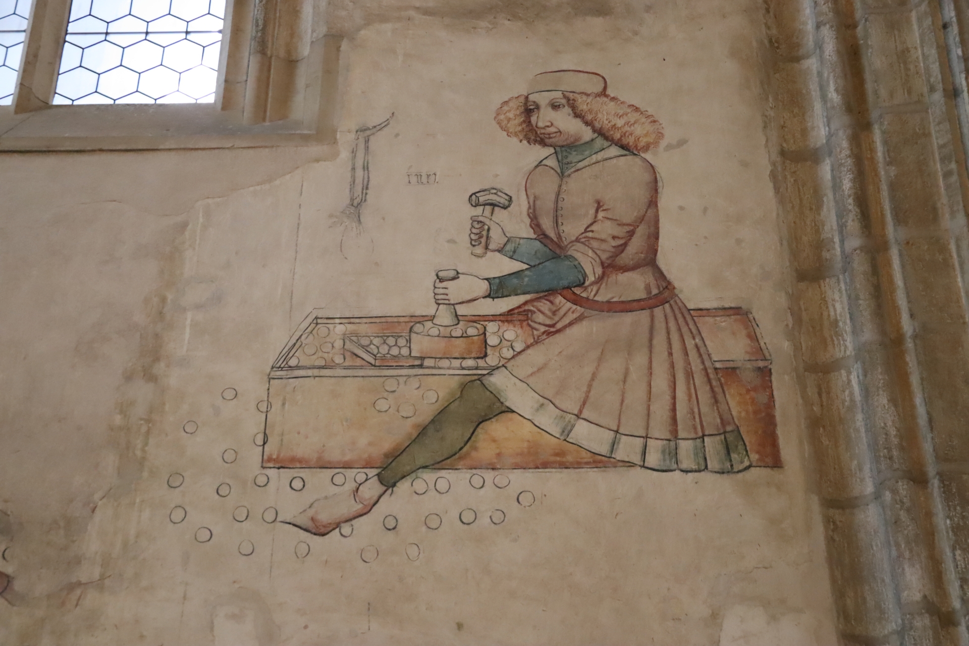 今回、聖バルボラ教会に入ることができた。全体的にはゴシック様式だが、途中でイエスズ会が占拠し、バロック様式で建築が進められた時代もあったという。そのためゴシックとバロックが融合した内装となっている