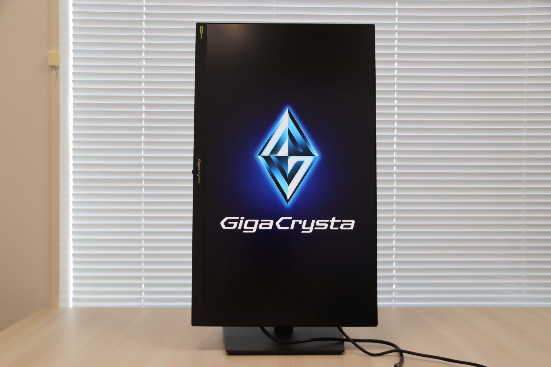 付属のスタンドのまま縦画面にもできる