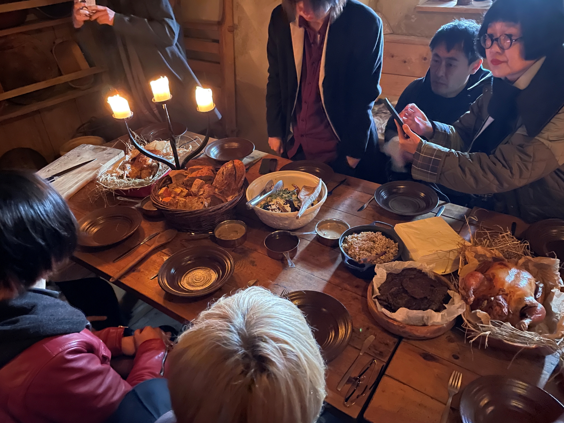 マレショフ砦での食事風景。控えめに言って最高のひとときを味わえた