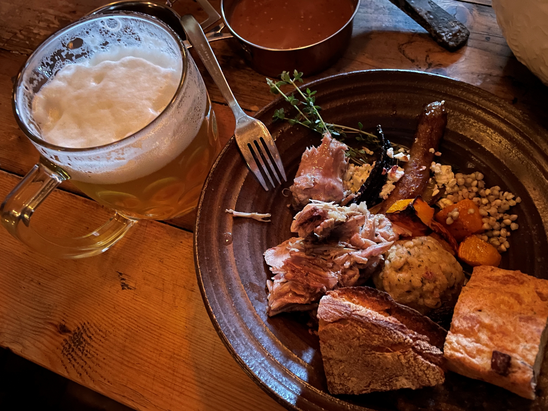 マレショフ砦での食事風景。控えめに言って最高のひとときを味わえた