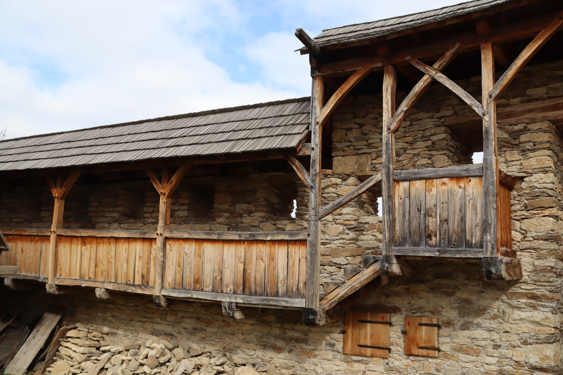 マレショフ砦について説明するスラチャーレク氏