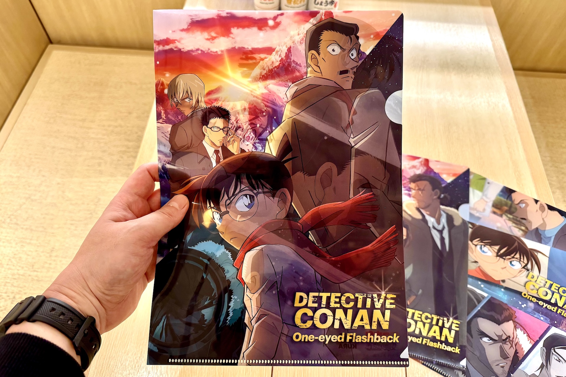 クリアファイルは全4種。それぞれ表と裏でデザインが異なる