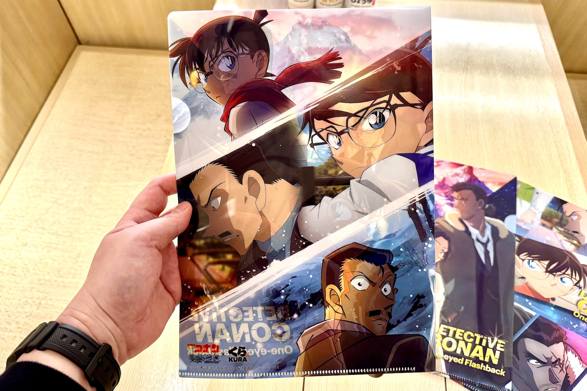 クリアファイルは全4種。それぞれ表と裏でデザインが異なる