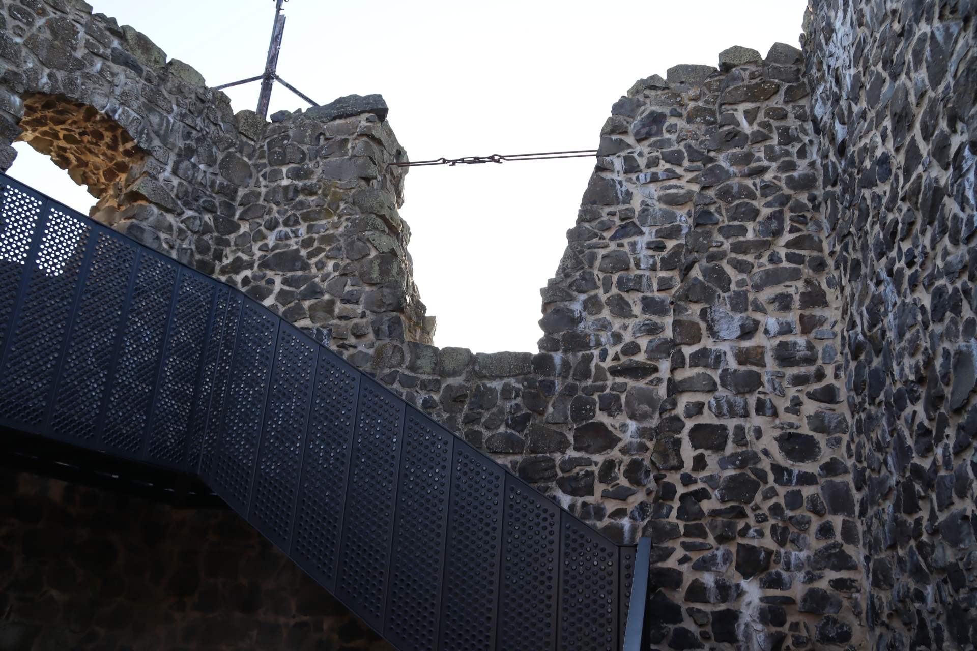 「老婆」には登ることができる