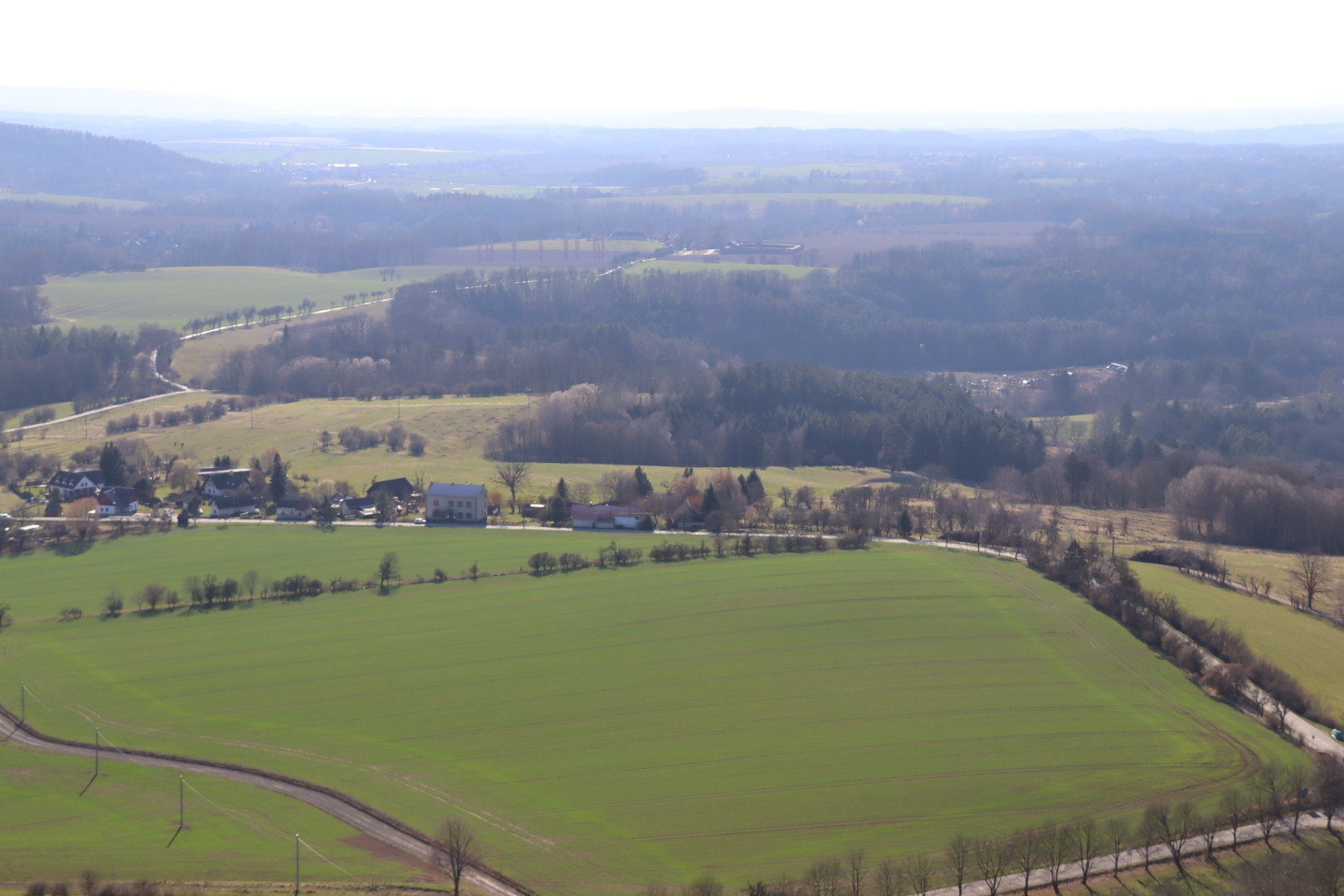 「老婆」からの景色。一帯を遠くまで見通せるような、素晴らしい景色が広がる