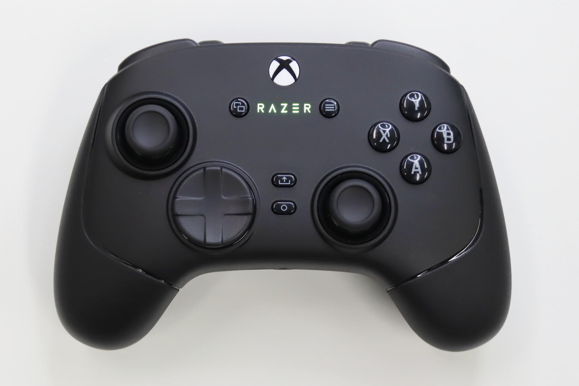 Wolverine V3 Pro ワイヤレスコントローラー