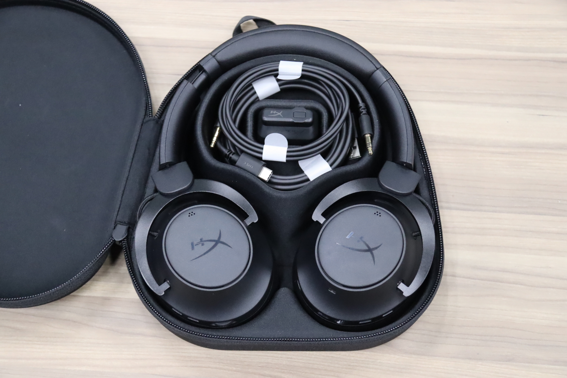 高級感のあるケース付き