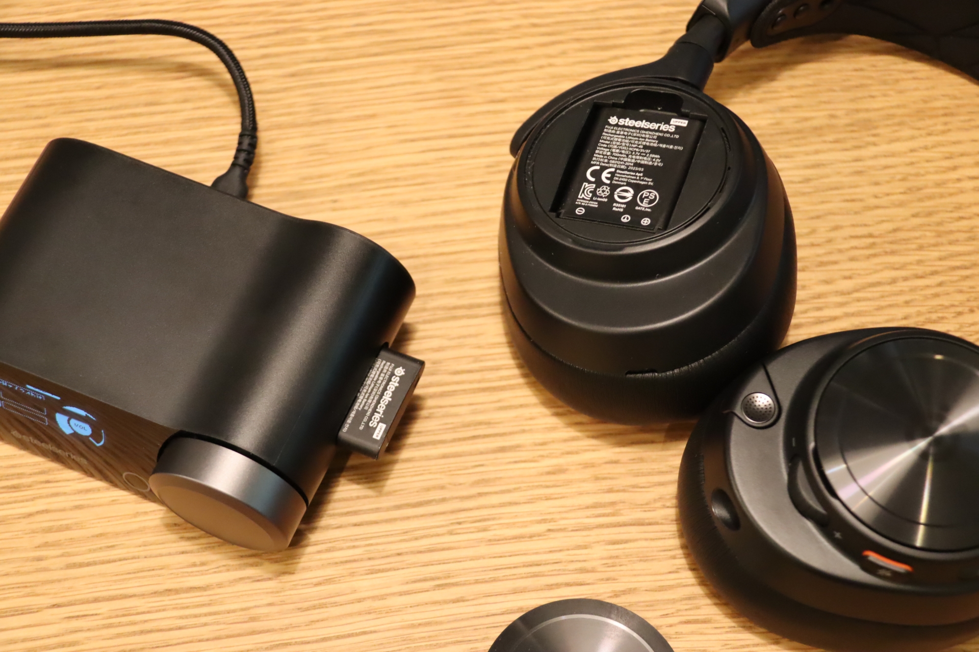 2個のバッテリーを交換し続けることで、充電切れの心配がない