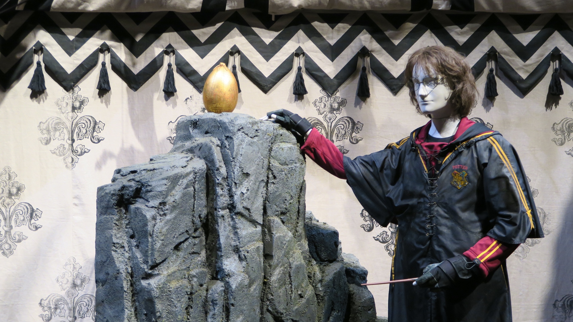 ドラゴンから奪う金の卵