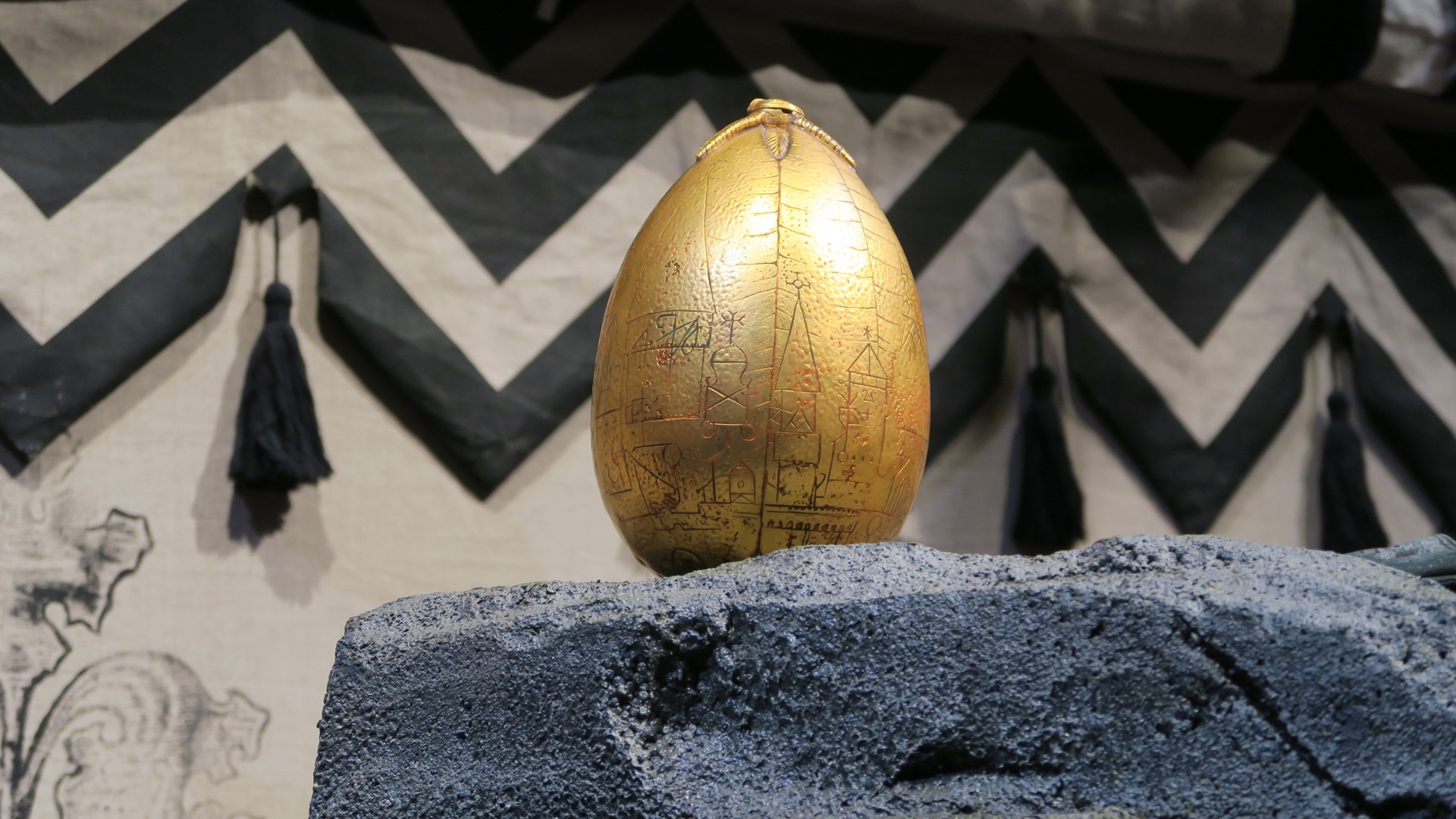 ドラゴンから奪う金の卵