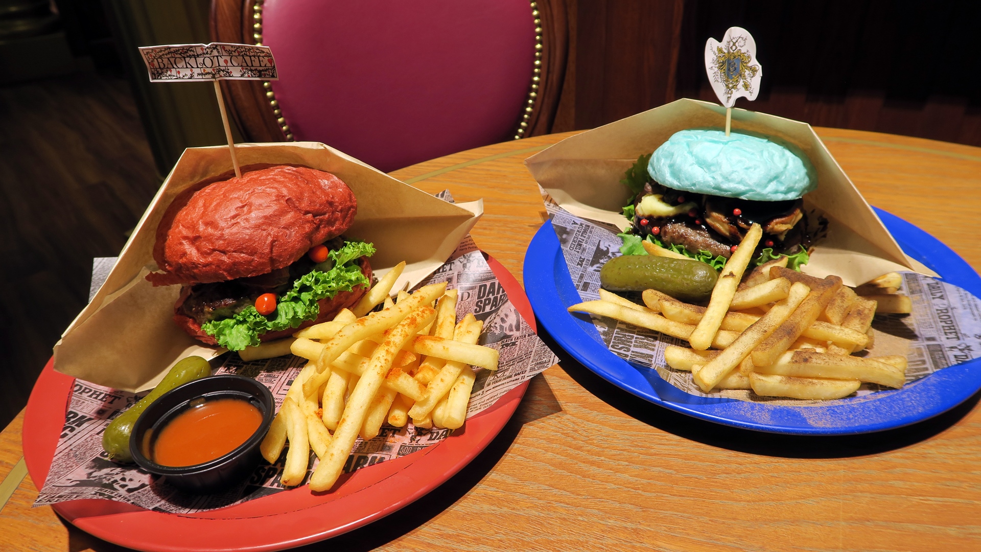 プレミアムバーガー　～ダームストラング～ 2,500円（税込）と～ボーバトン～ 2,800円（税込）