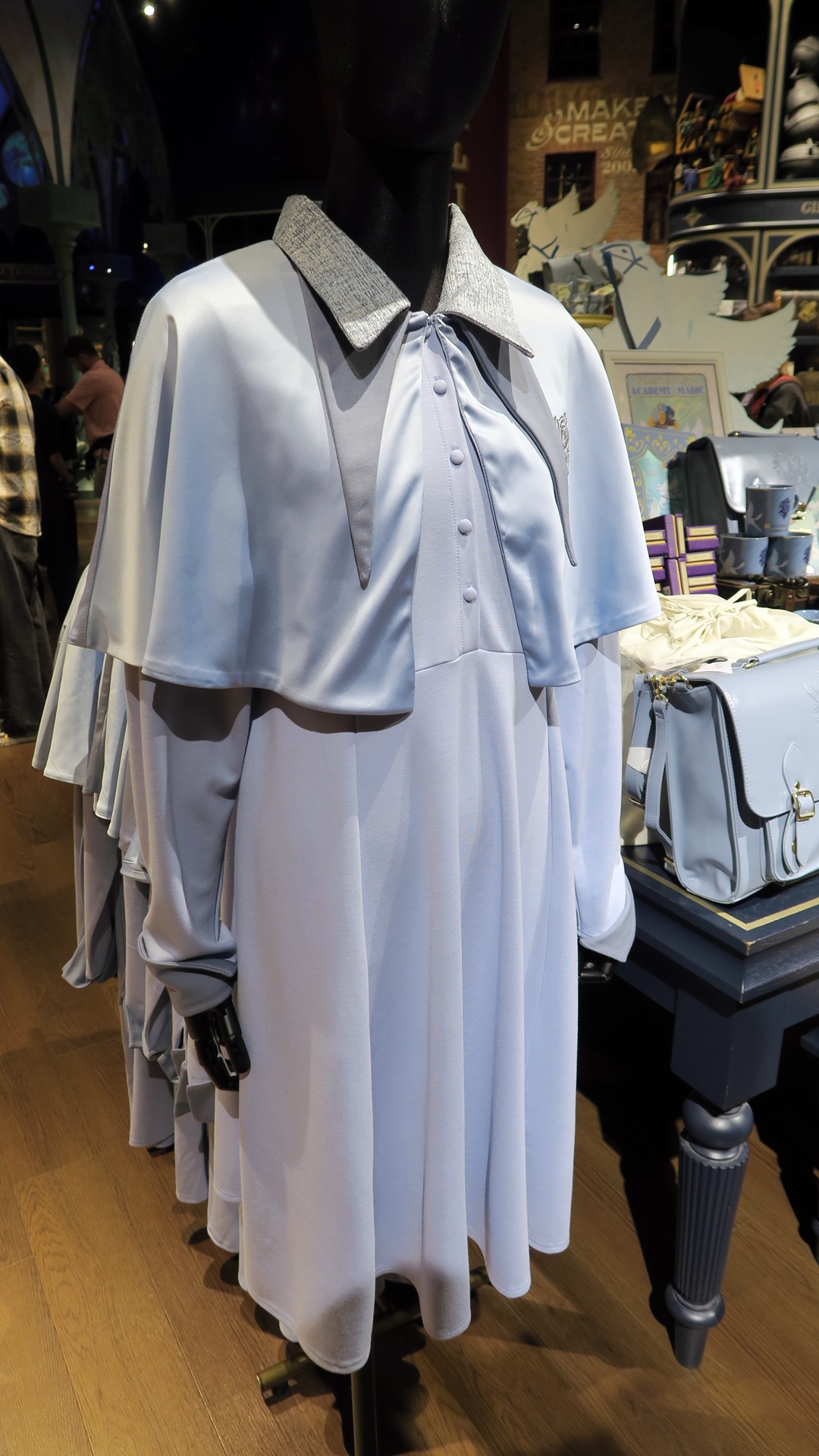 ショップでは新作グッズも多数登場しており、施設内はどこも賑わっていた