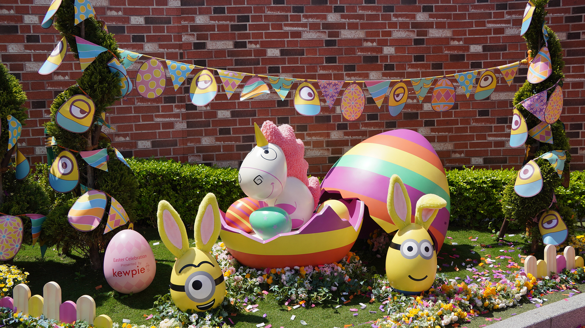 ミニオン・パーク内のイースター装飾