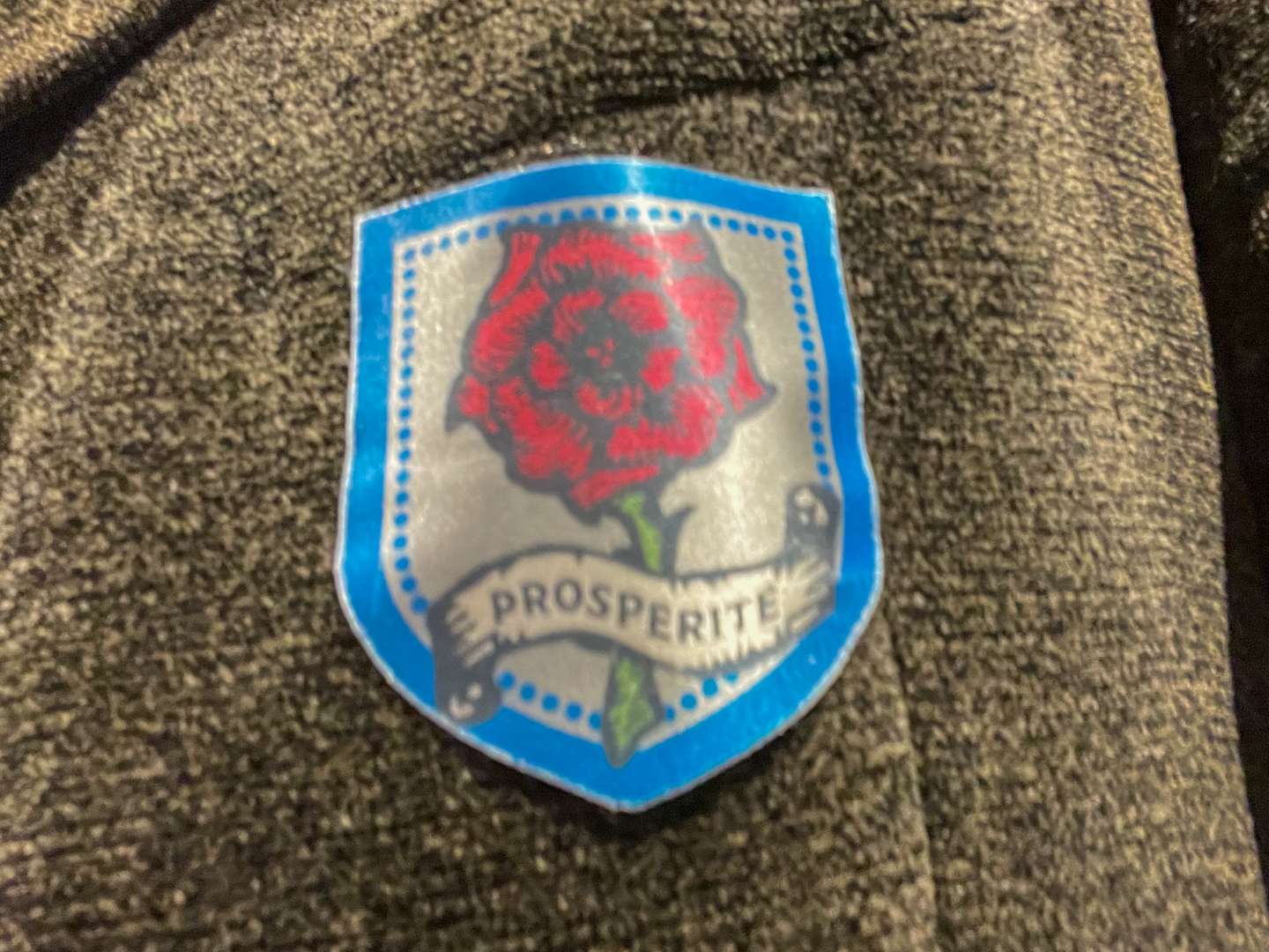 演者にわかりやすいよう役に応じてステッカーが配られる