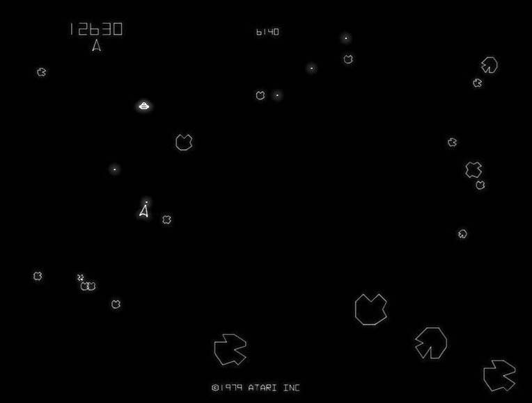 たまに出現するUFOは弾を自機の狙う弾を撃つ強敵だが、倒せば高得点（※大型は200点、小型は1000点）がもらえる
