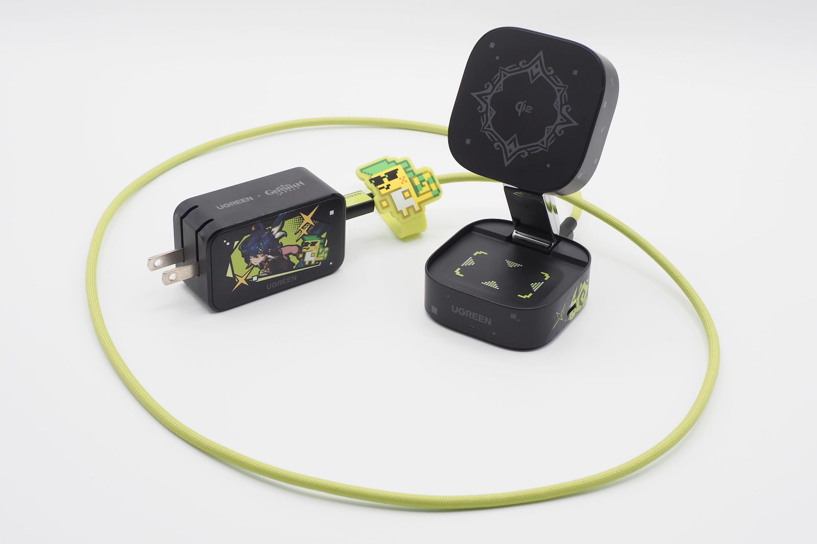 原神モデルのUSB充電器とワイヤレス充電スタンドを組み合わせてみた