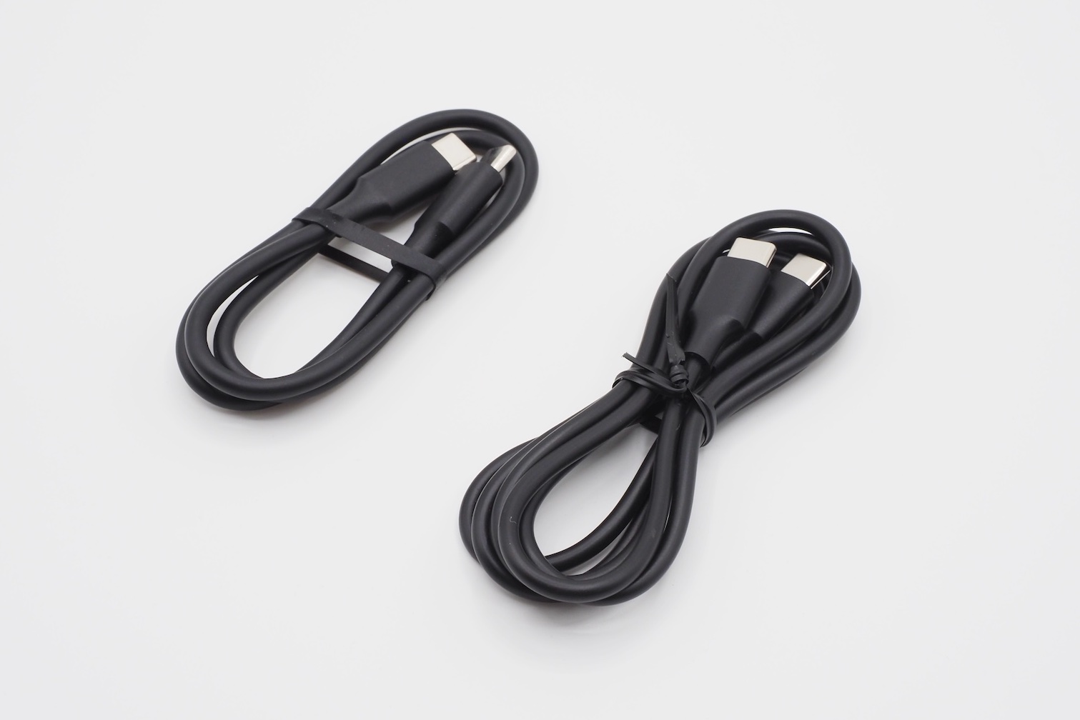 通常のUSB-Cケーブルも収められていた