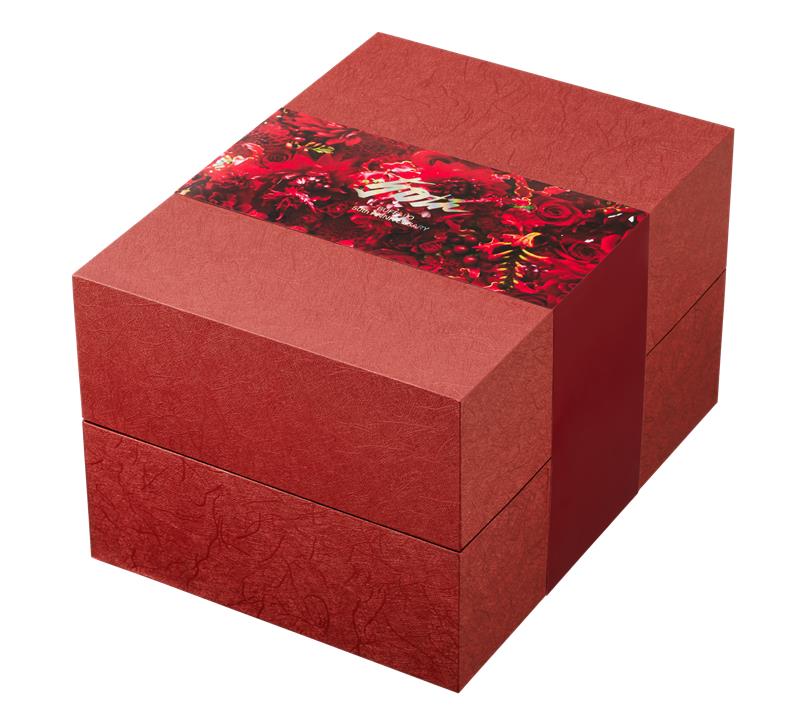 専用の特別なパッケージデザインを採用