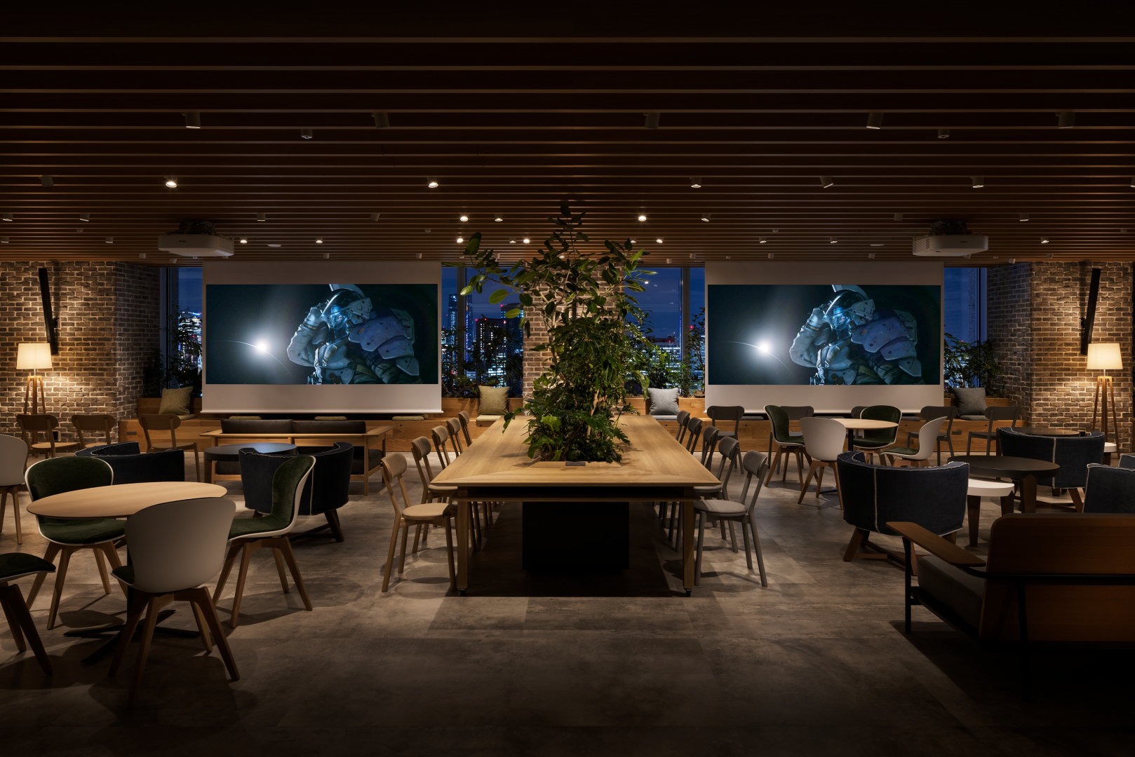 プレビューイベントや小島監督のセッションが行なわれたコジプロのカフェテリア