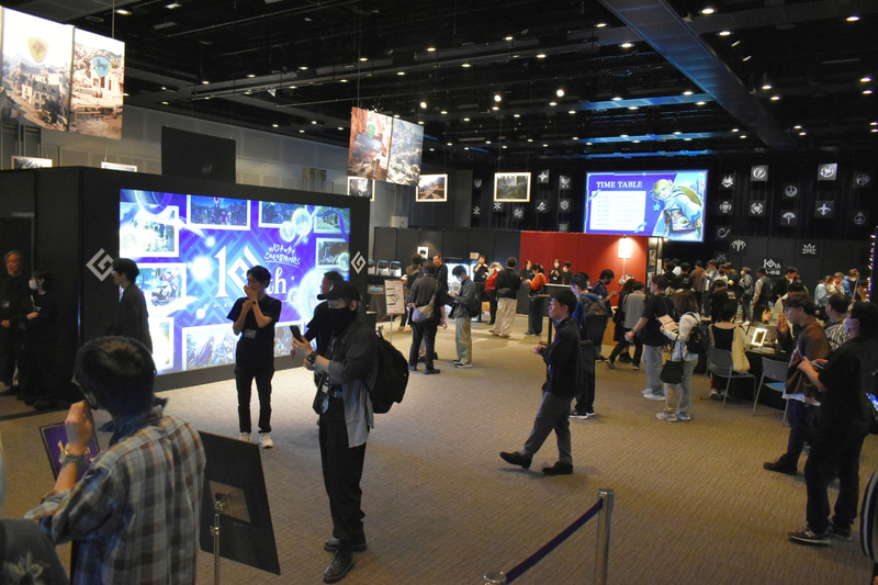 会場には多くの冒険者が集まり、交流やアトラクションを楽しんでいた