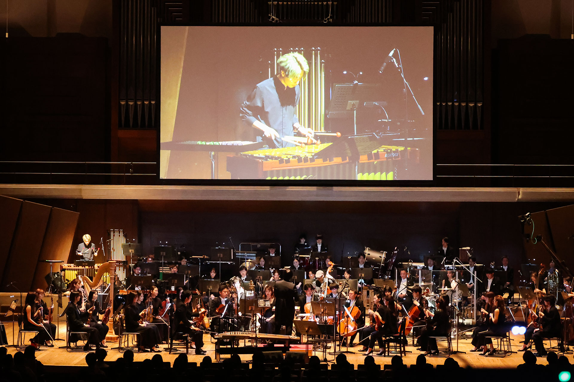 中央の映像に映っているのが窪田想士氏
