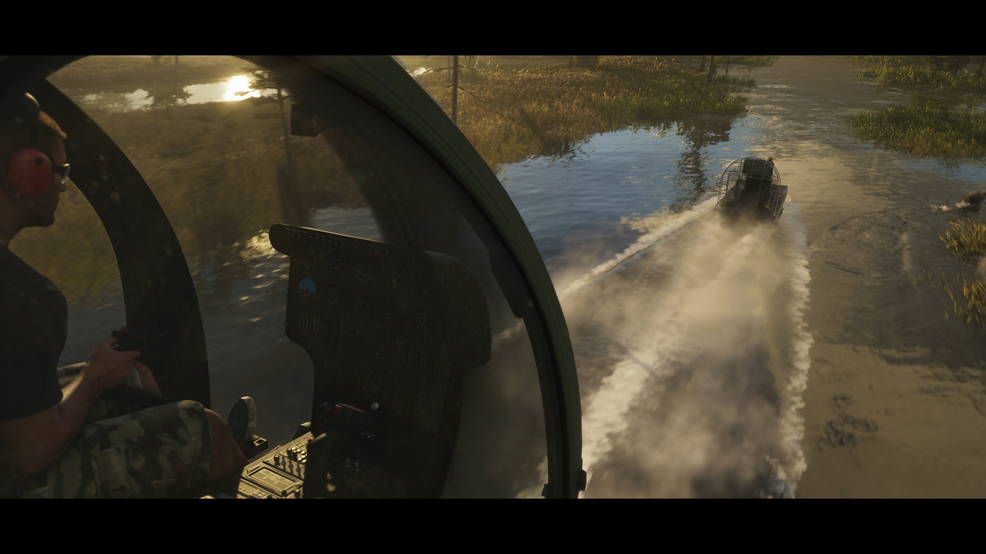 沼地でヘリに追われる