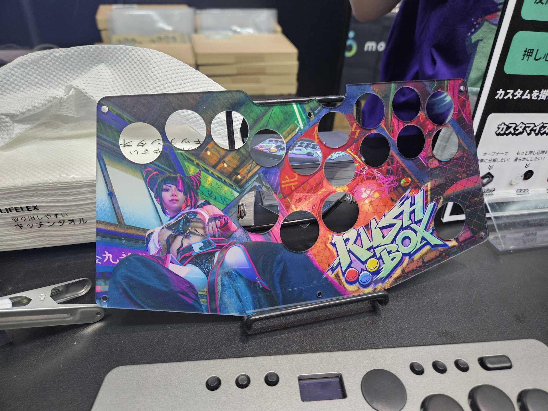 ブースにRushboxを持っていくと天板をもらえる