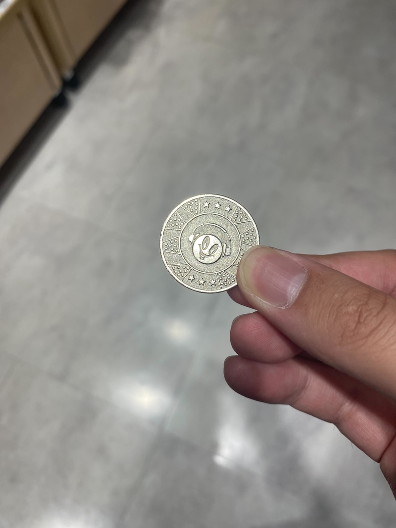 「インフォレンズギークショップ」と「インフォレンズギークショップ池袋パルコ店」のXアカウントをフォローするともらえるガチャコイン